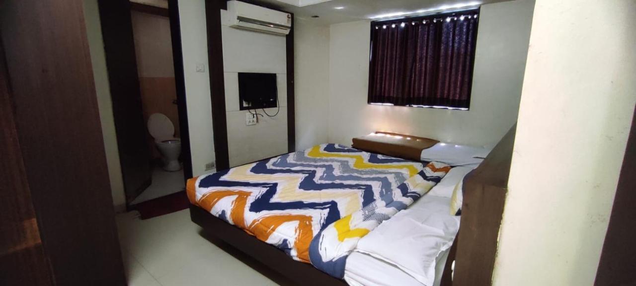 Sai Vasant Vihar Hotel Ширди Екстериор снимка